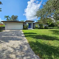 Casa a la venta en 1204 Placetas Ave, Coral Gables FL 33146