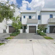 Casa a la venta en 527 SW 91st Place # 527, Miami FL 33174