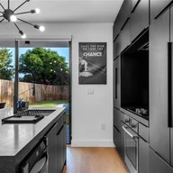 Casa a la venta en 3176 SW 23RD TER # 3176, Miami FL 33145