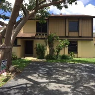 Casa a la renta en 7100 SW 127 CT # 7100, Miami FL 33183