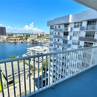 Apartamento a la venta en 137 GOLDEN ISLES DR # 1510, Hallandale Beach FL 33009