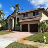 Casa a la venta en 1231 NW 179th Ave, Pembroke Pines FL 33029