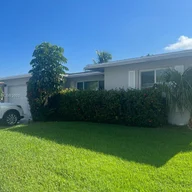 Casa a la venta en 1525 NW 70th Ln, Margate FL 33063