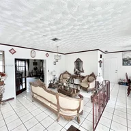 Casa a la venta en 16035 SW 107th Ct, Miami FL 33157