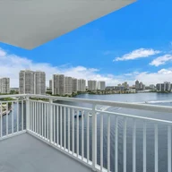 Apartamento a la venta en 301 174th St # 1818, Sunny Isles Beach FL 33160
