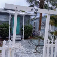 Casa a la venta en 609 N M St, Lake Worth FL 33460