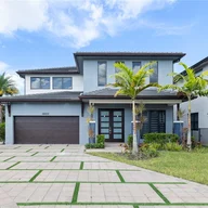 Casa a la venta en 16002 NW 87th Ct, Miami Lakes FL 33018