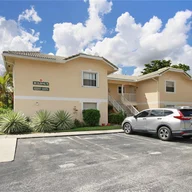 Apartamento a la venta en 12259 Royal Palm Blvd # 2N, Coral Springs FL 33065