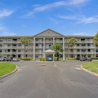 Apartamento a la venta en 1532 Whitehall Dr # 403, Davie FL 33324