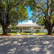 Casa a la venta en 41 NW 40th Ave, Miami FL 33126