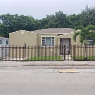 Casa a la venta en 345 NW 75th St, Miami FL 33150