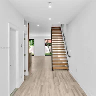 Casa a la venta en 1381 SW 22nd Ter, Miami FL 33145