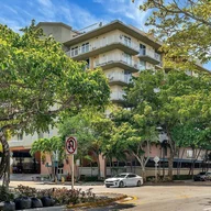 Apartamento a la venta en 1650 Coral Way # 608, Miami FL 33145