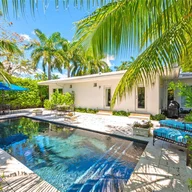 Casa a la venta en 6001 N Bay Rd, Miami Beach FL 33140