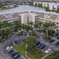 Apartamento a la venta en 10700 NW 66th St # 407, Doral FL 33178