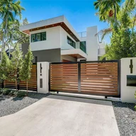 Casa a la venta en 1780 CHUCUNANTAH RD, Miami FL 33133