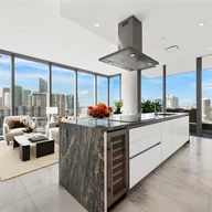 Apartamento a la venta en 700 NE 26 Ter # 1605, Miami FL 33137