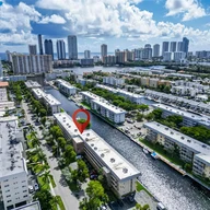 Apartamento a la venta en 3600 NE 170 ST # D, North Miami Beach FL 33160