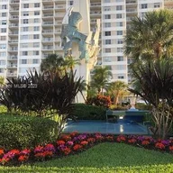 Apartamento a la venta en 300 Bayview Dr # 1208, Sunny Isles Beach FL 33160