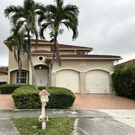 Casa a la venta en 8881 NW 148th Ter, Miami Lakes FL 33018