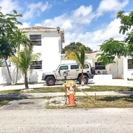 Casa a la venta en 12215 SW 217th St, Miami FL 33170