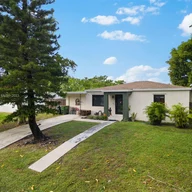 Casa a la venta en 1061 NE 137th St, North Miami FL 33161