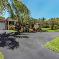 Casa a la venta en 1635 Johnson St, Hollywood FL 33020