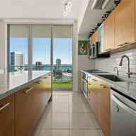 Apartamento a la venta en 3470 E Coast Ave # H1601, Miami FL 33137