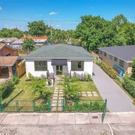 Casa a la venta en 2265 NW 3rd St, Miami FL 33125
