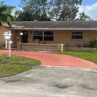 Casa a la venta en 5440 Tyler St, Hollywood FL 33021