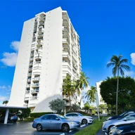 Apartamento a la venta en 2400 Presidential Way # 406, West Palm Beach FL 33401