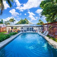 Home for sale in 122 NE 1st Ct, Dania Beach FL 33004