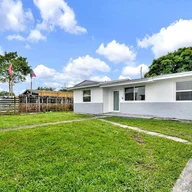 Casa a la venta en 3050 NW 71st St, Miami FL 33147