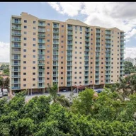 Apartamento a la venta en 3500 Coral Way # 903, Miami FL 33145