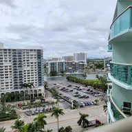 Apartamento a la venta en 3801 S Ocean Dr # 15S, Hollywood FL 33019