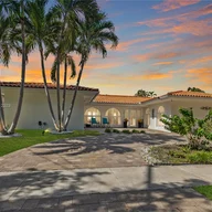 Casa a la venta en 13040 Coronado Dr, North Miami FL 33181