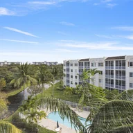 Apartamento a la venta en 3600 Oaks Clubhouse Dr # 509, Pompano Beach FL 33069