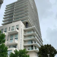 Apartamento a la venta en 3470 E Coast Ave # H1012, Miami FL 33137