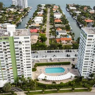 Apartamento a la venta en 2150 Sans Souci Blvd # B605, North Miami FL 33181