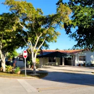 Casa a la venta en 12945 Cherry Rd, North Miami FL 33181