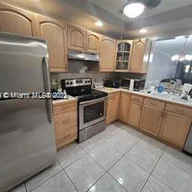 Apartamento a la venta en 8592 W Sunrise Blvd # 105, Plantation FL 33322