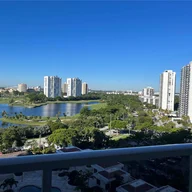 Apartamento a la venta en 20281 E Country Club Dr # 1105, Aventura FL 33180