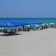 Apartamento a la venta en 3725 S Ocean Dr # 921, Hollywood FL 33019