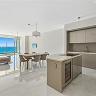 Apartamento a la venta en 18975 Collins Ave # 802, Sunny Isles Beach FL 33160