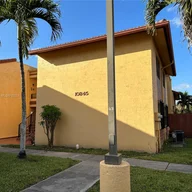 Apartamento a la venta en 10845 NW 7th St # 11, Miami FL 33172