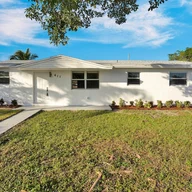 Casa a la venta en 611 SW 11th Dr, Deerfield Beach FL 33441