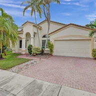Casa a la venta en 1633 E Harmony Lake Cir, Davie FL 33324