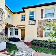 Apartamento a la venta en 1570 NE 33rd Rd # 11, Homestead FL 33033