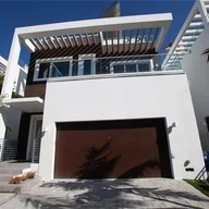 Casa a la venta en 18975 Atlantic Blvd, Sunny Isles Beach FL 33160