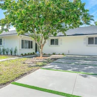 Casa a la venta en 15930 SW 90th Ave, Palmetto Bay FL 33157